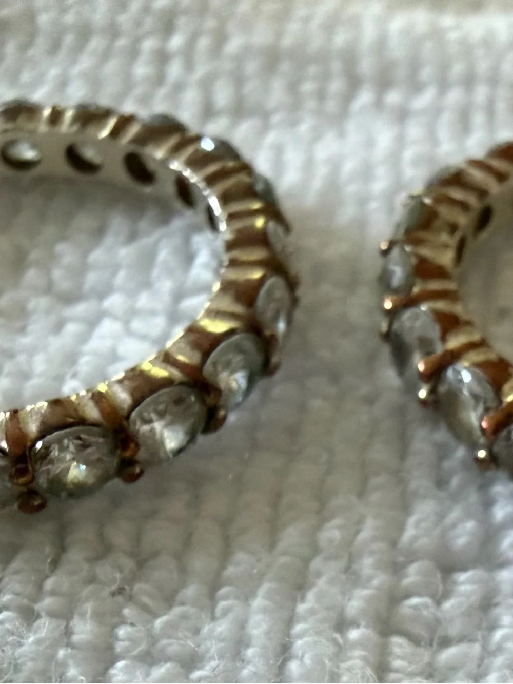 Round diamond eternity rings